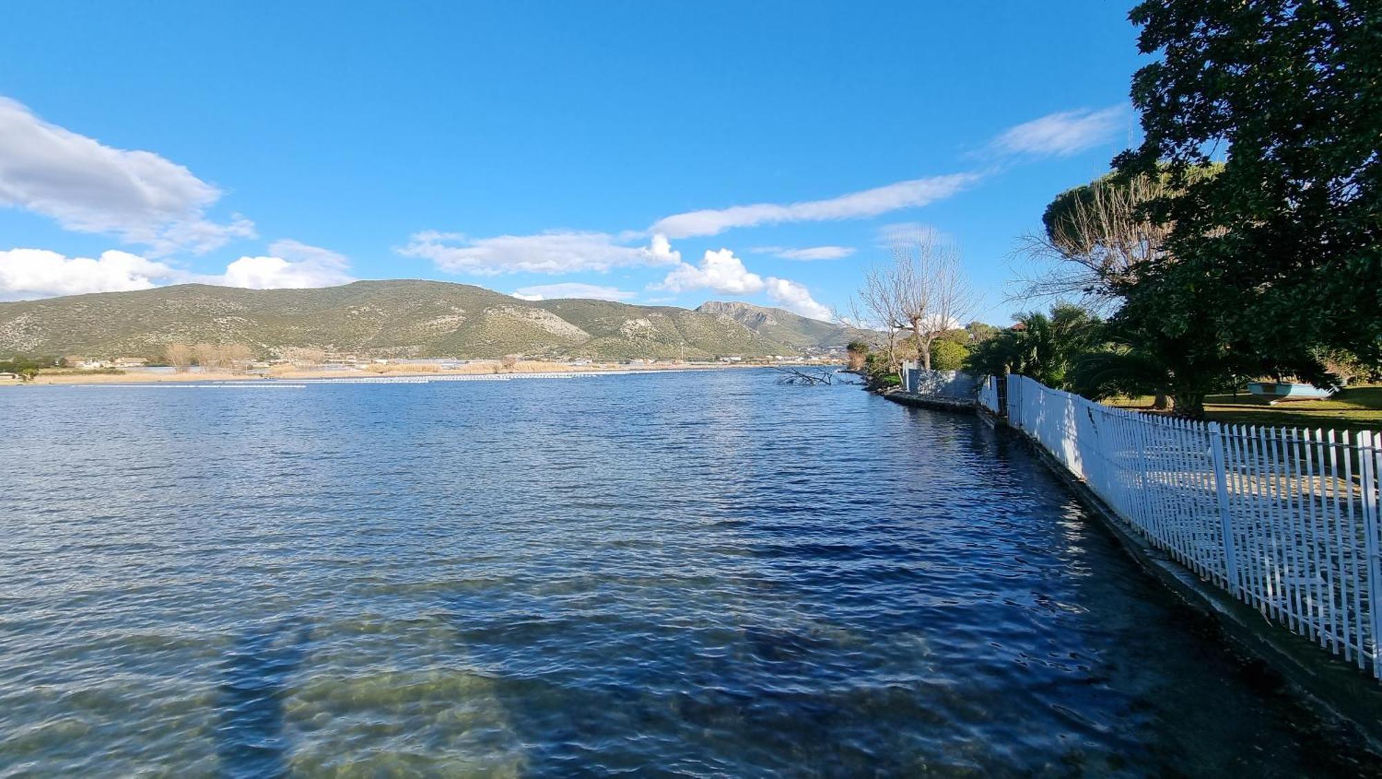 Villa Cecilia Sul Lago Fronte Mare Sperlonga Kültér fotó